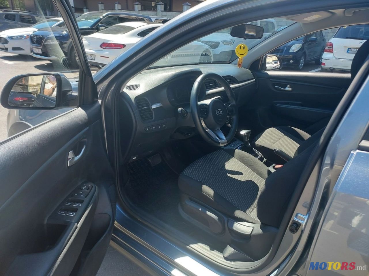 2020' Kia Rio X-Line photo #5