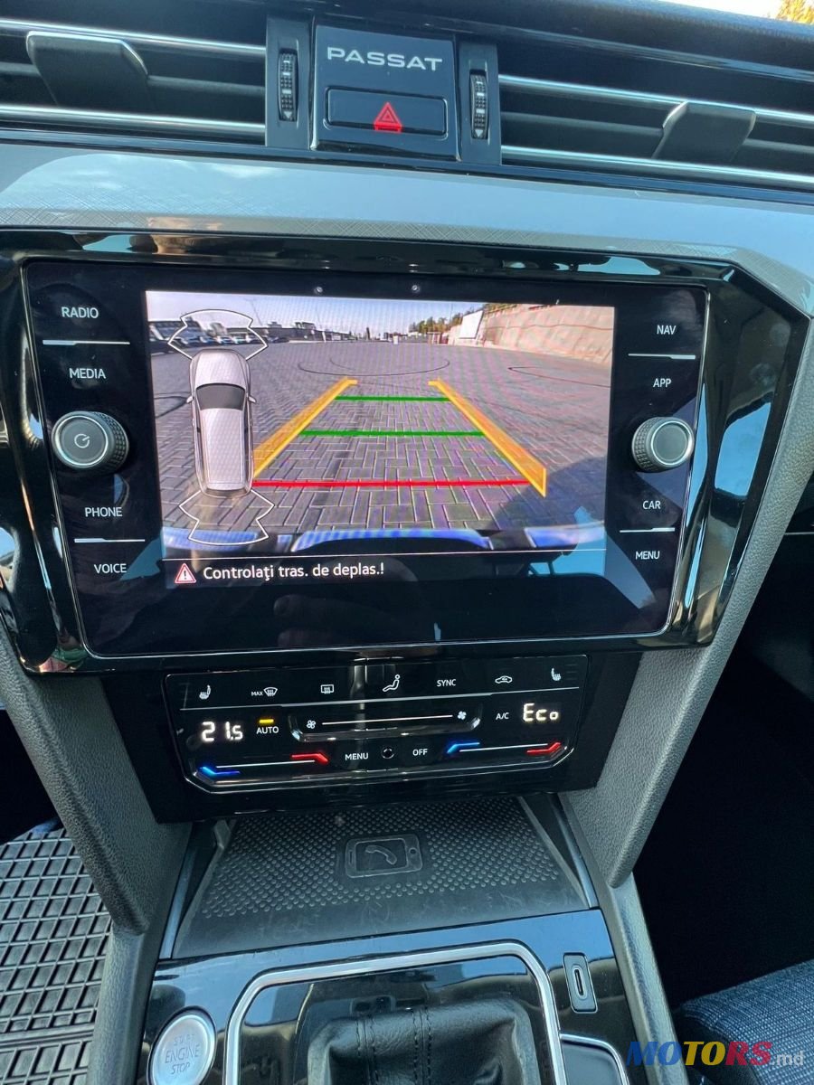 2020' Volkswagen Passat photo #5