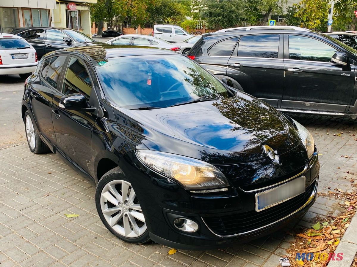 2012' Renault Megane photo #3