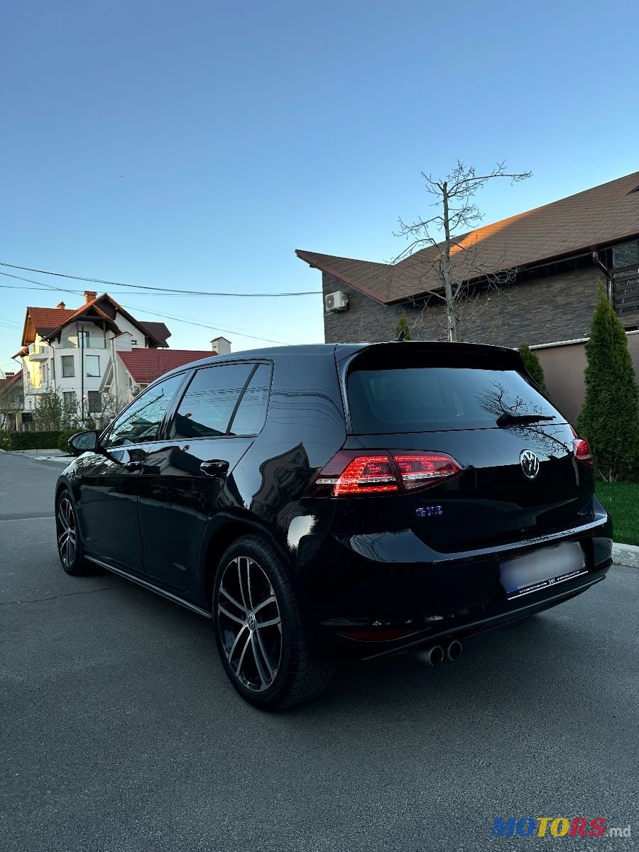 2015' Volkswagen Golf photo #4