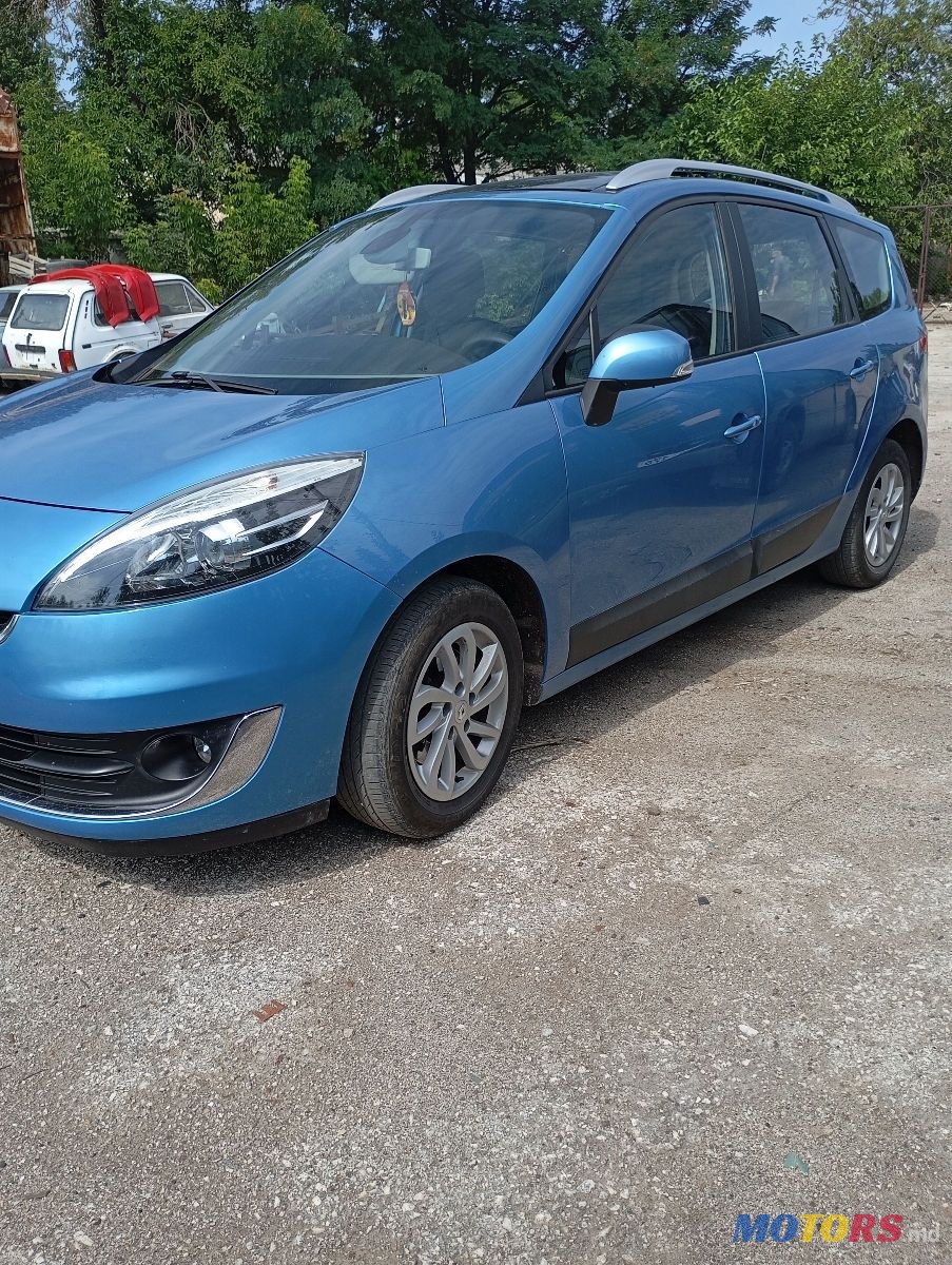 2013' Renault Grand Scenic photo #4