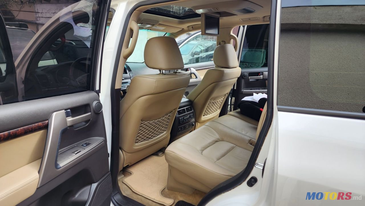 2008' Toyota Land Cruiser photo #6