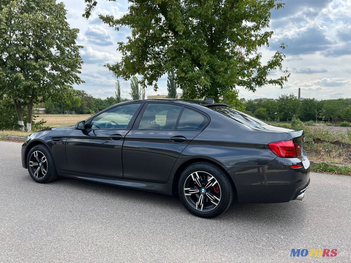 2012' BMW 5 Series photo #4