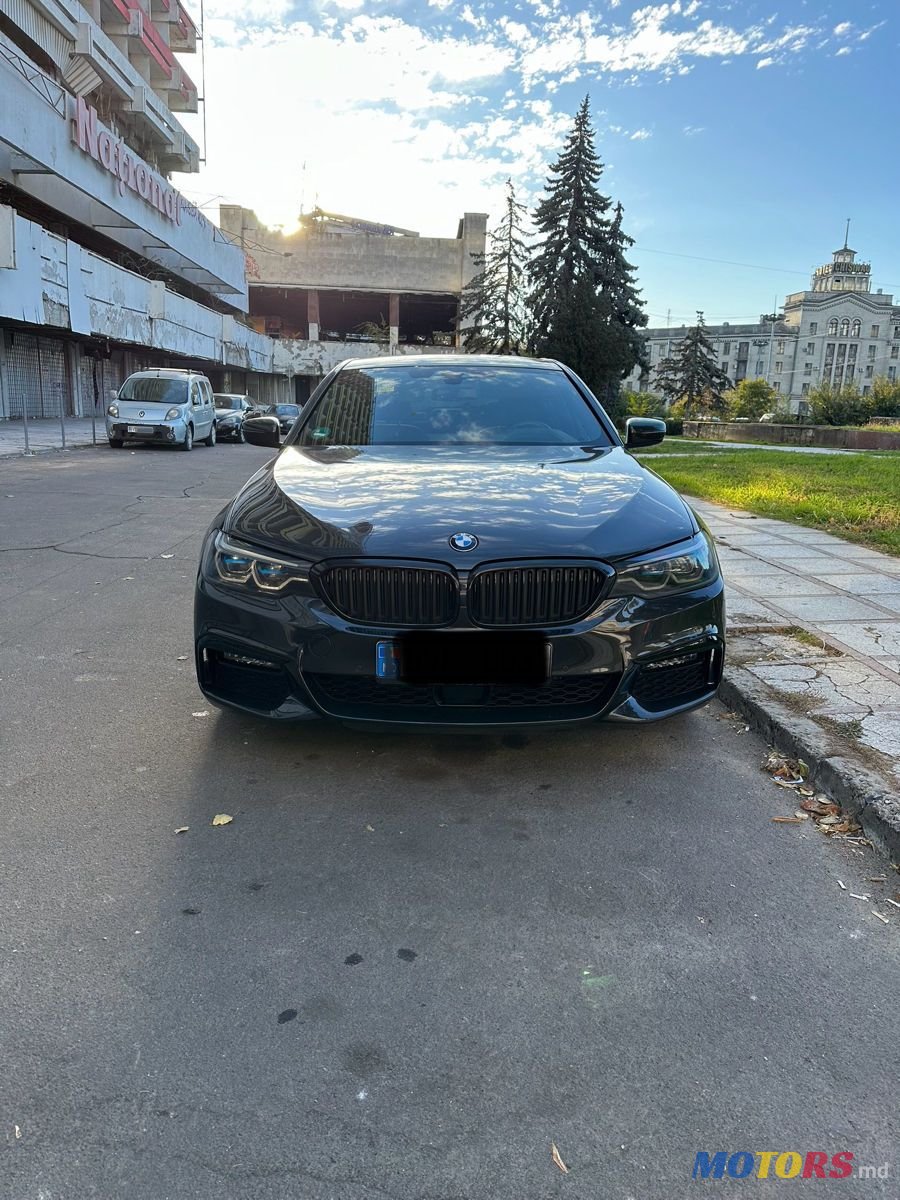 2019' BMW 5 Series photo #1