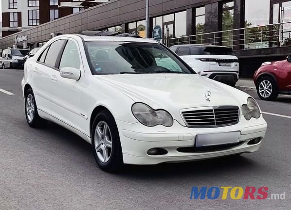 2004' Mercedes-Benz C-Class photo #3
