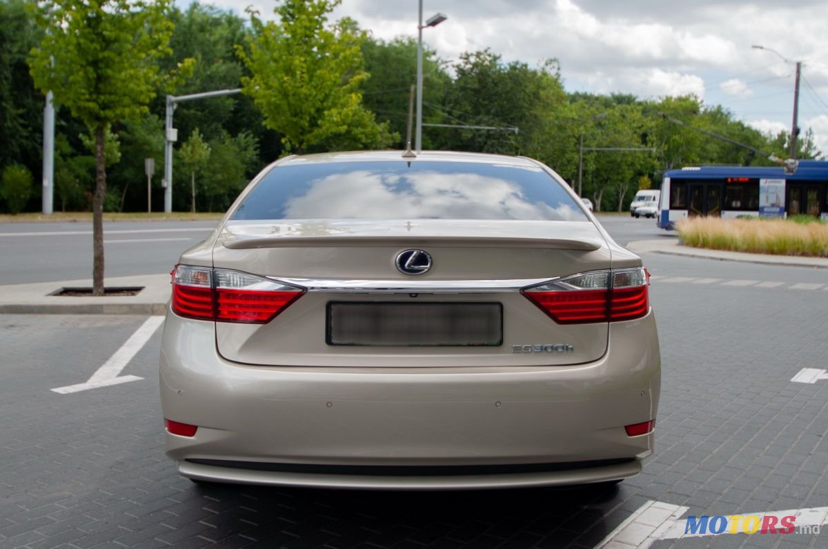 2014' Lexus Es Series photo #4
