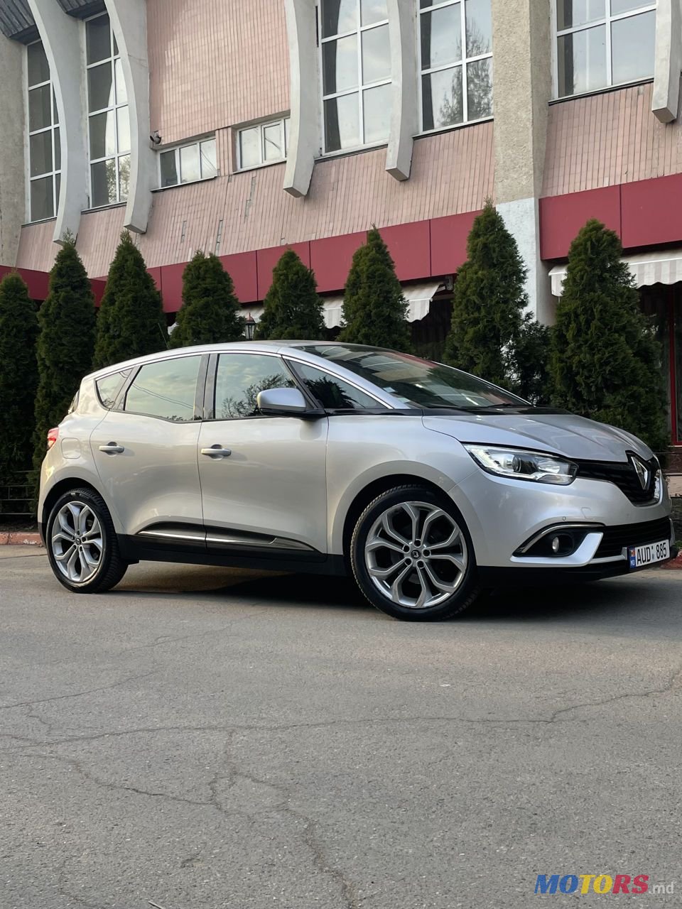 2017' Renault Scenic photo #1