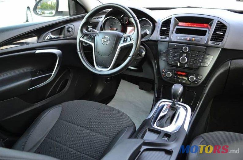 2012' Opel Insignia photo #2