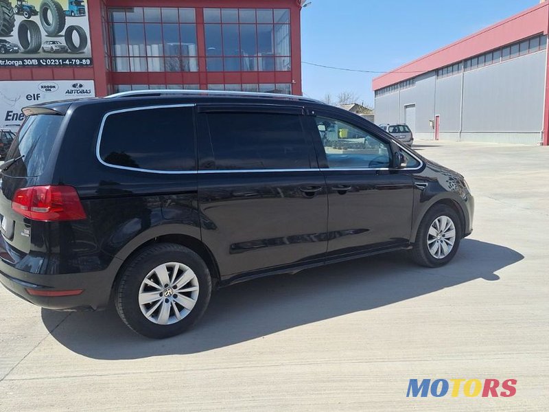 2010' Volkswagen Sharan photo #4