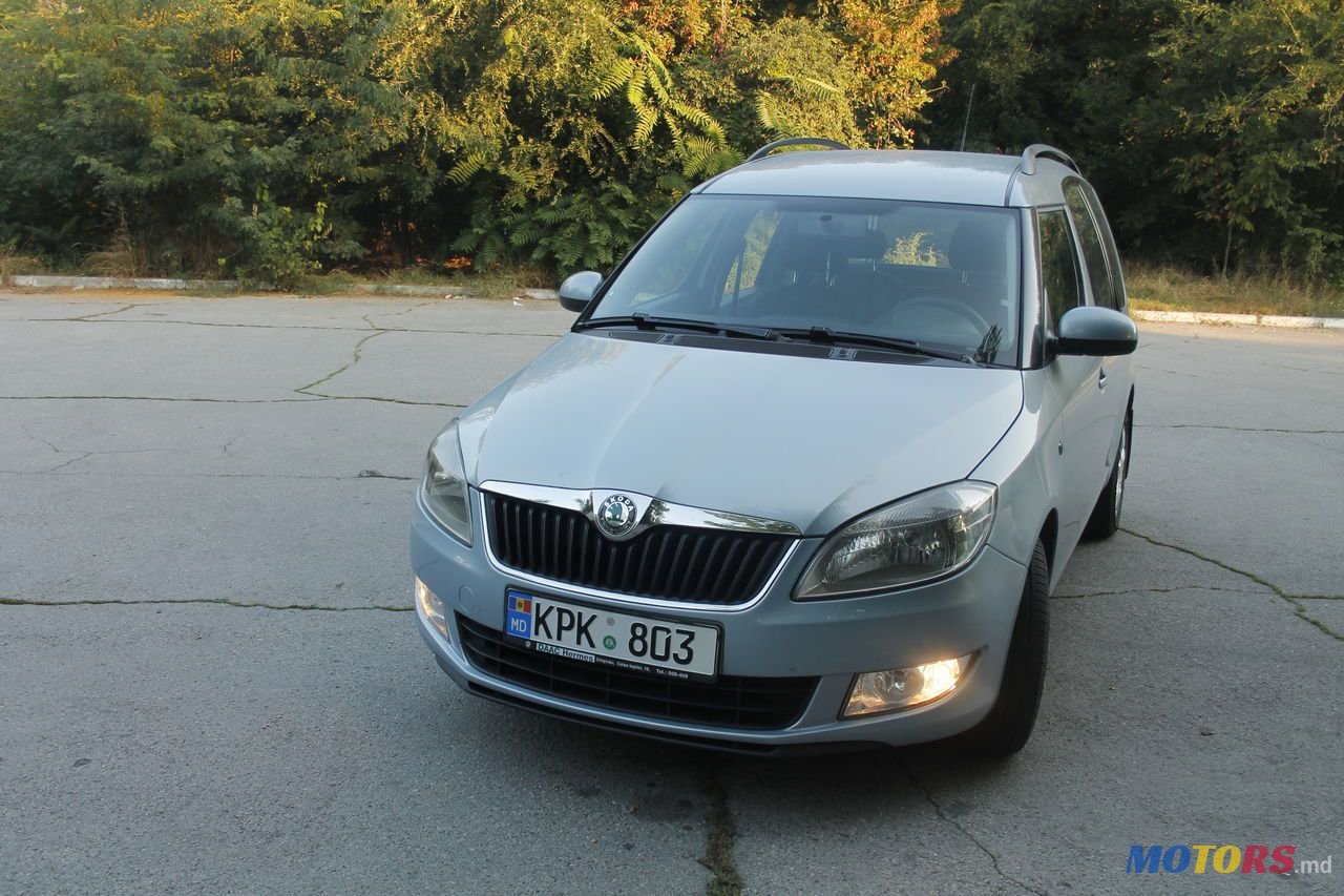 2011' Skoda Fabia photo #1