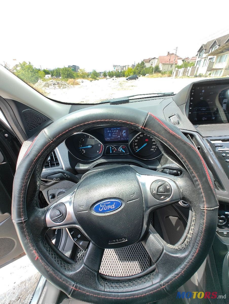 2013' Ford Kuga photo #2