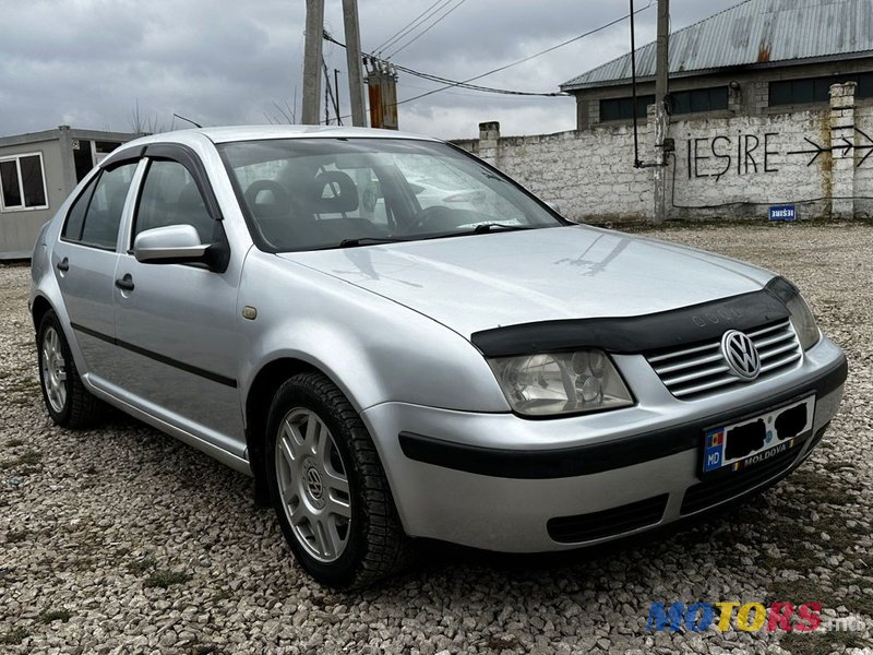 2002' Volkswagen Bora photo #2