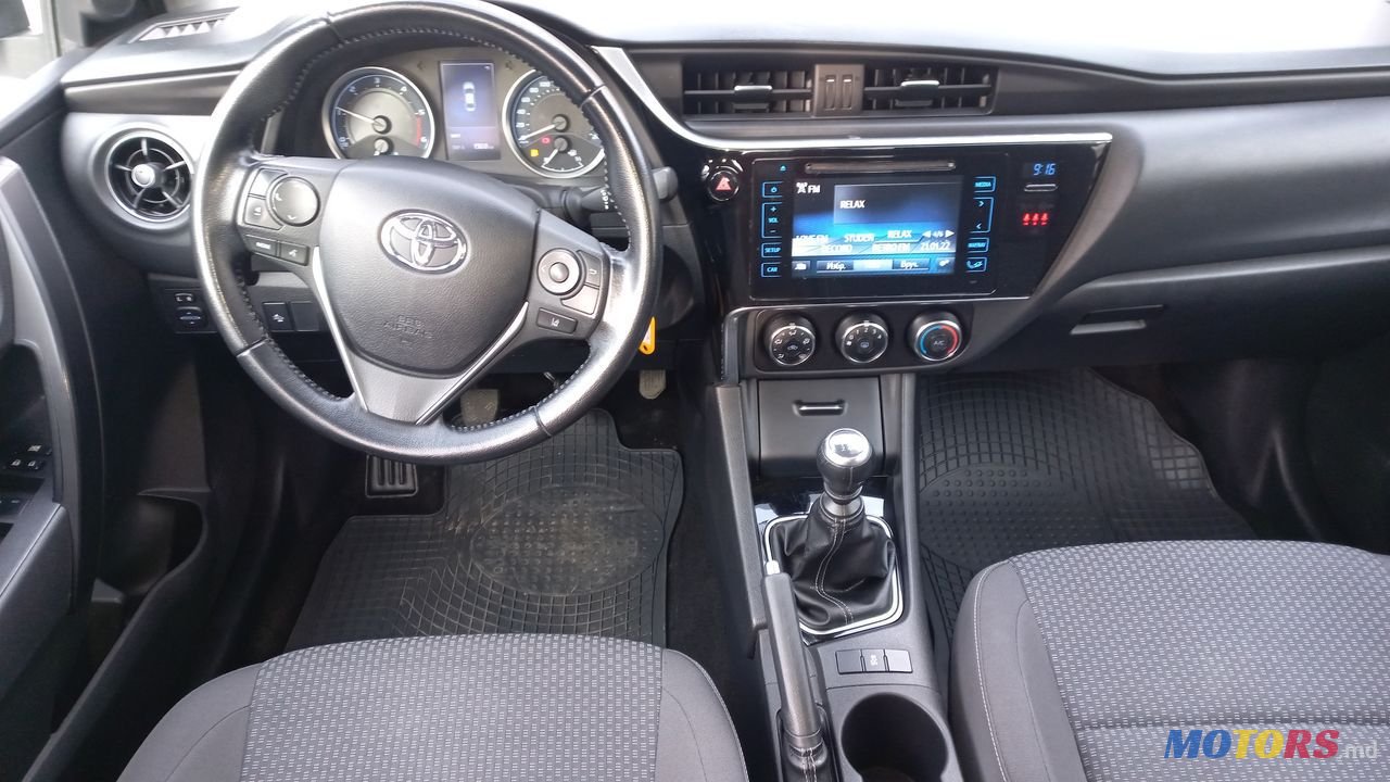 2017' Toyota Corolla photo #3