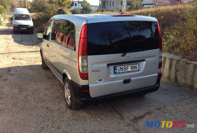 2004' Mercedes-Benz Vito photo #2