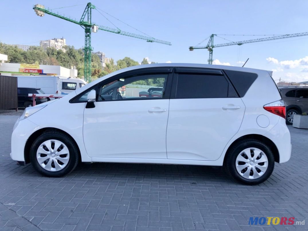 2011' Toyota Verso-S photo #6