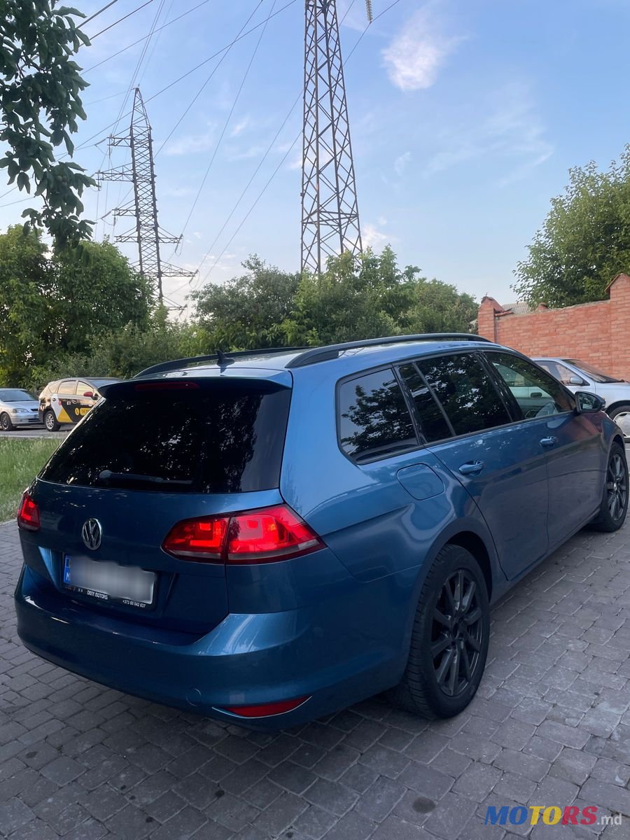 2015' Volkswagen Golf photo #3