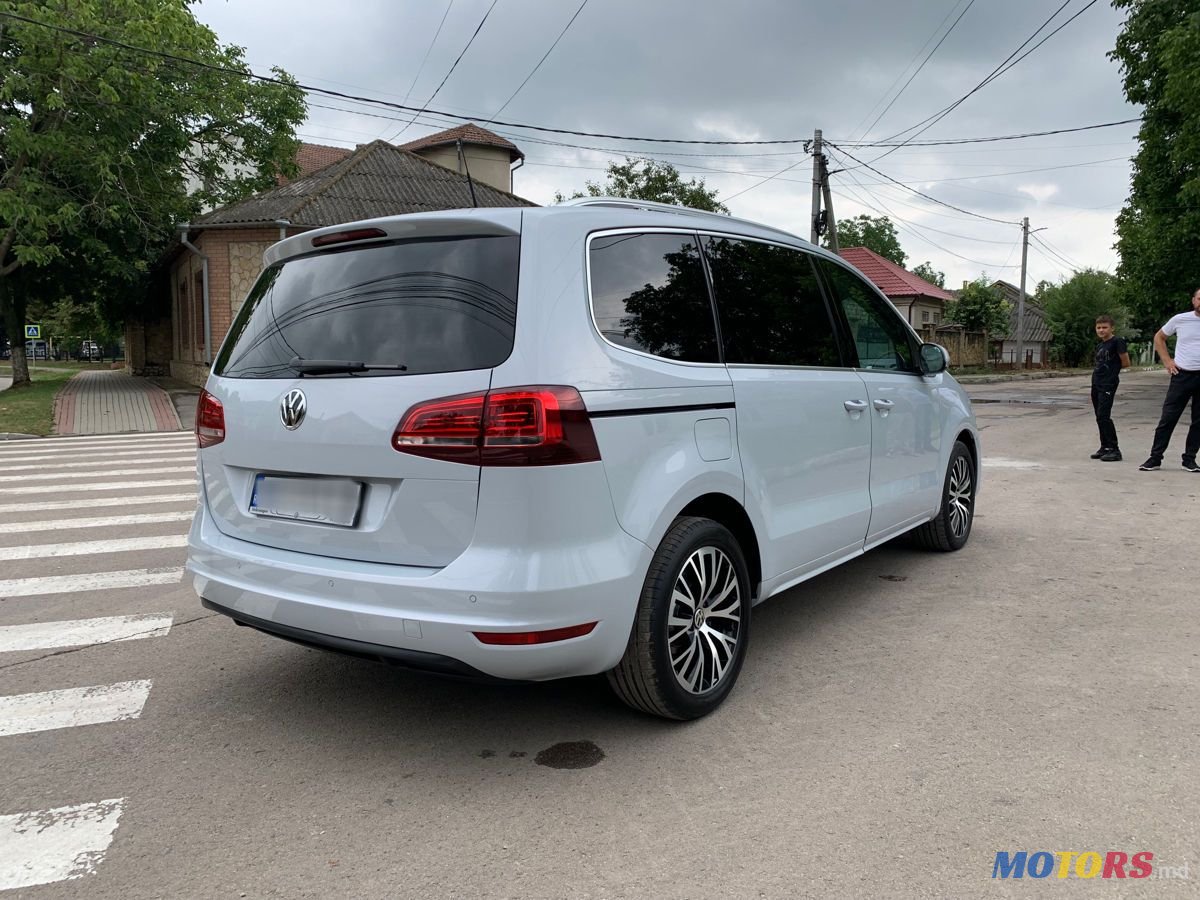 2019' Volkswagen Sharan photo #2