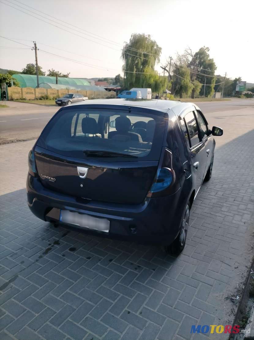 2010' Dacia Sandero photo #5
