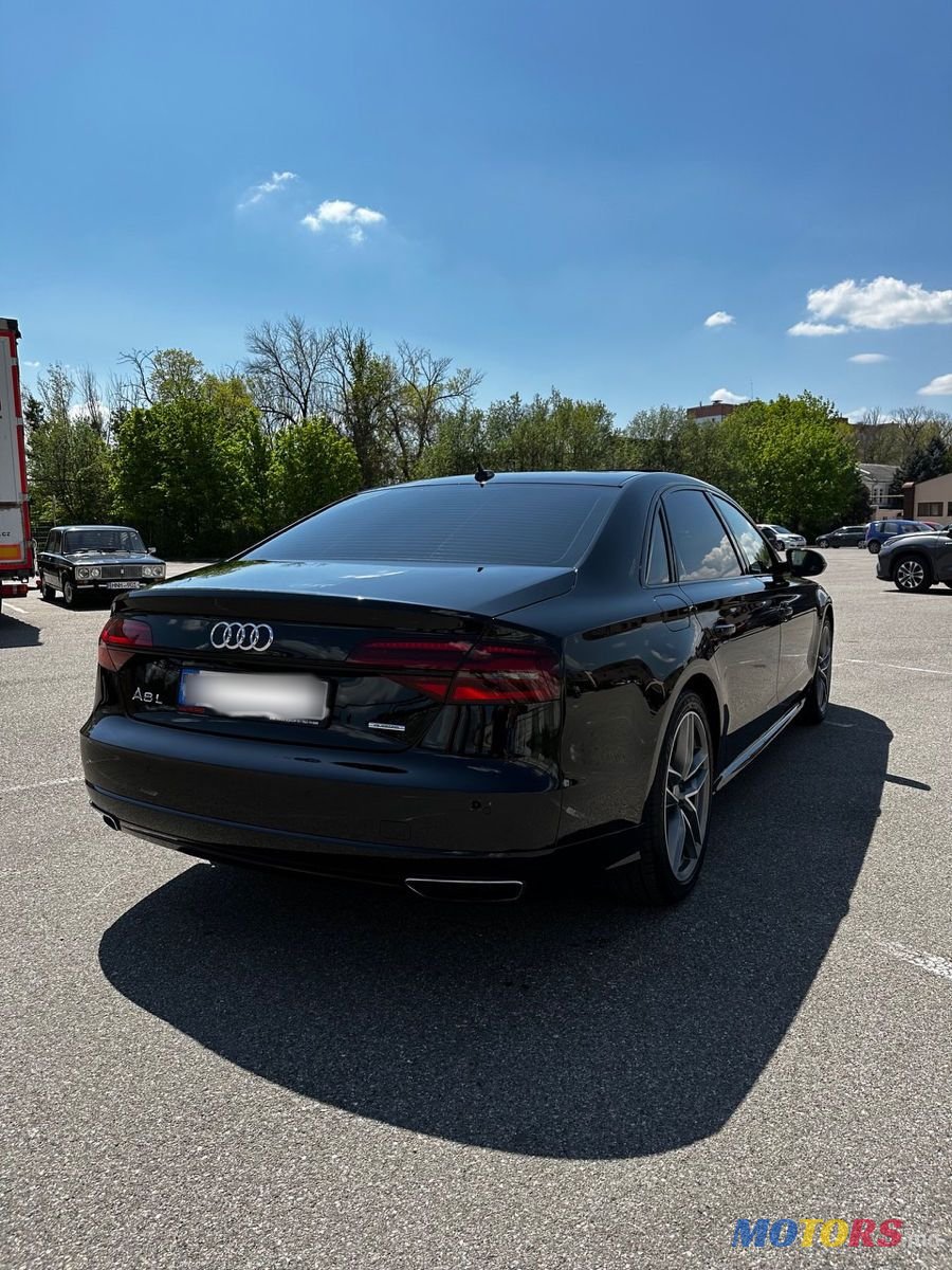2016' Audi A8 photo #4