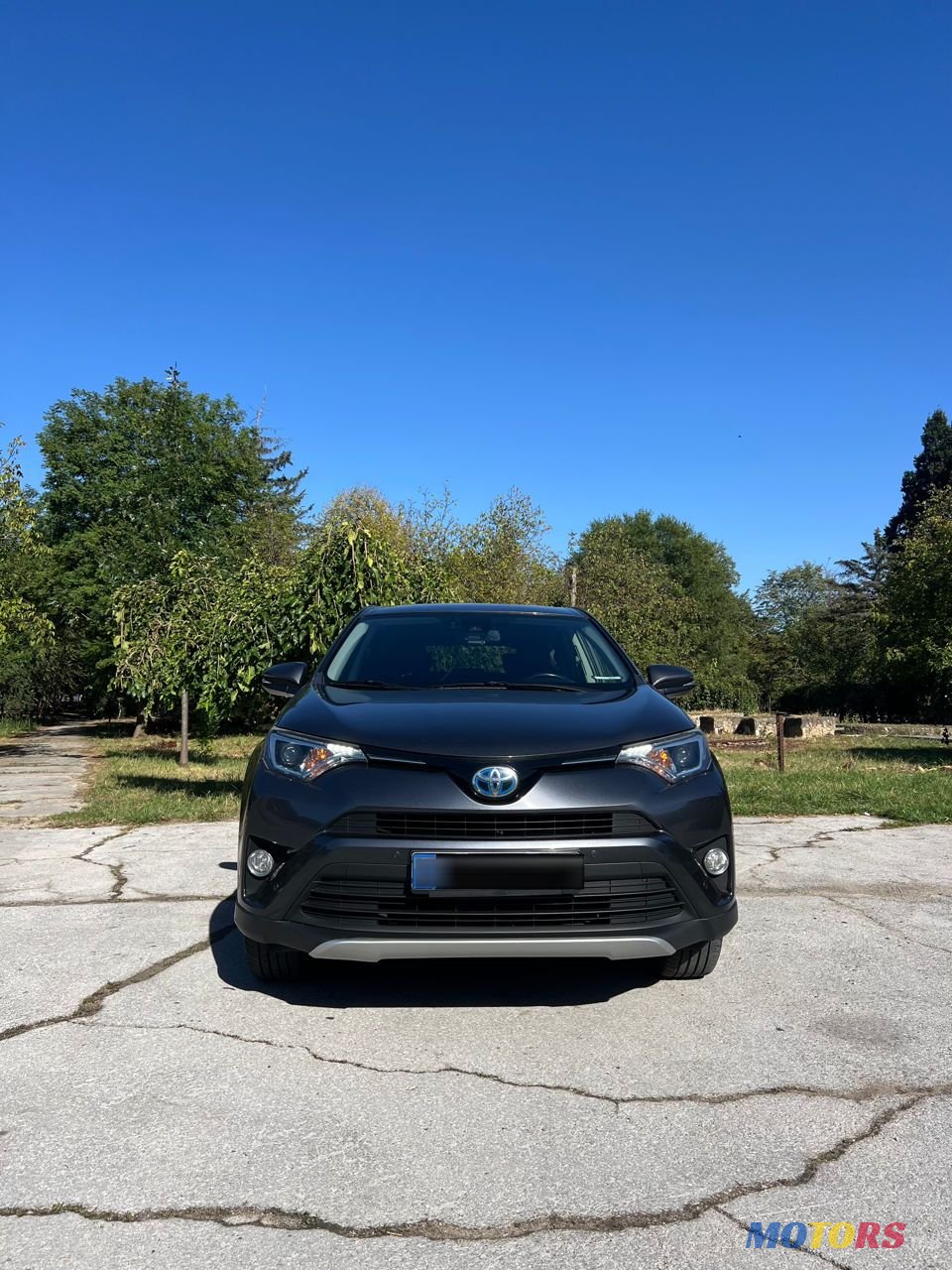 2017' Toyota RAV4 photo #3