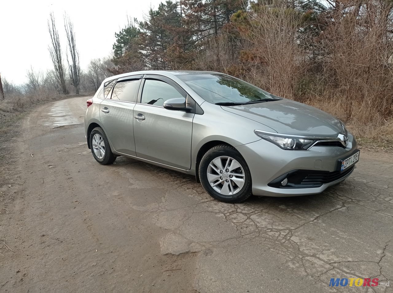 2015' Toyota Auris photo #3