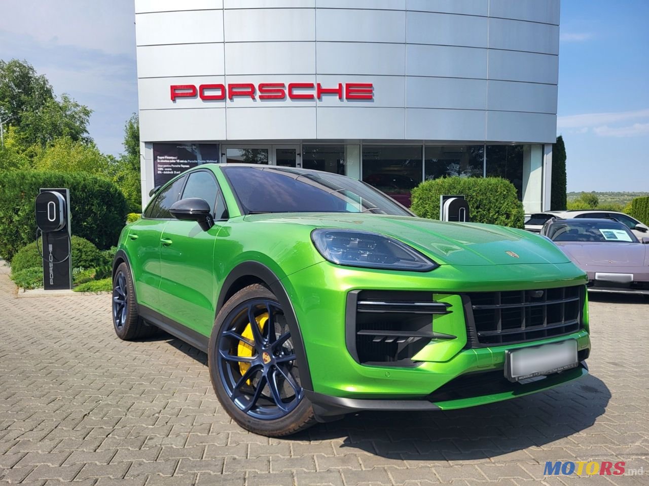 2024' Porsche Cayenne photo #1