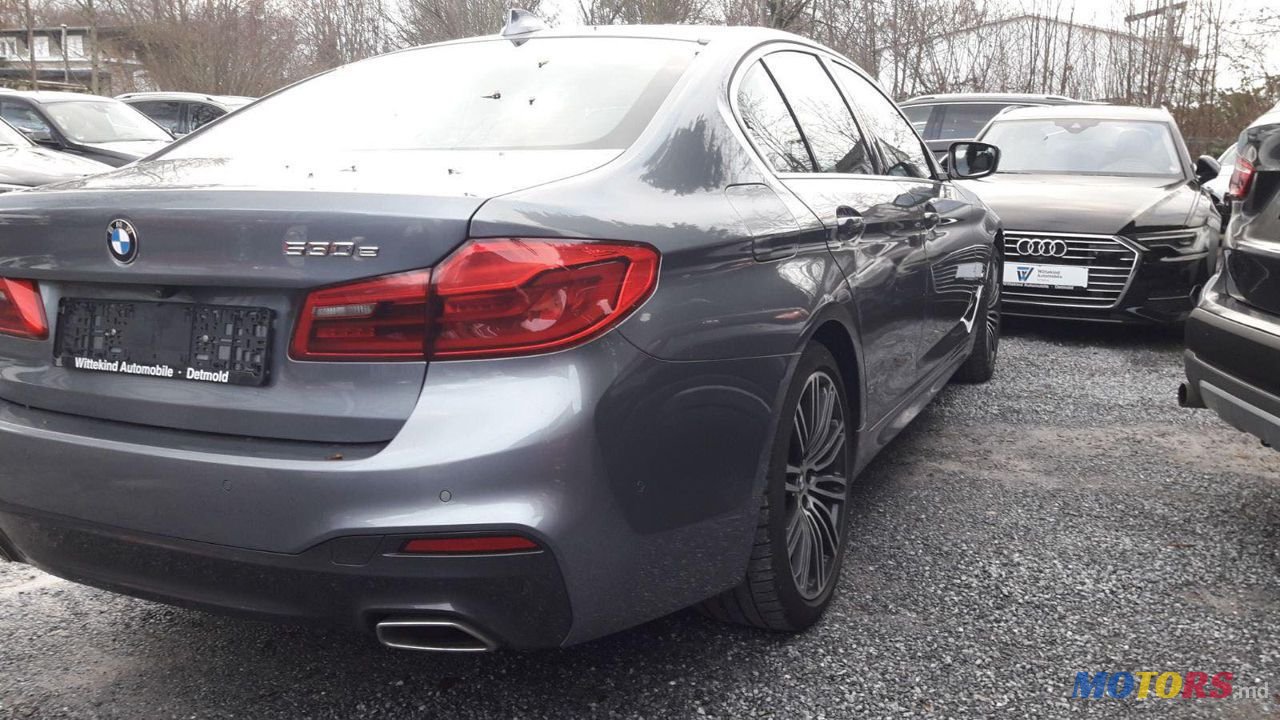 2020' BMW 5 Series photo #6