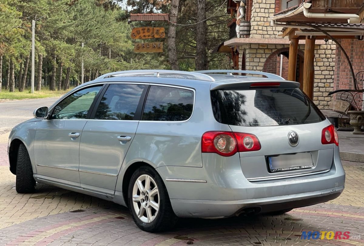 2006' Volkswagen Passat photo #3