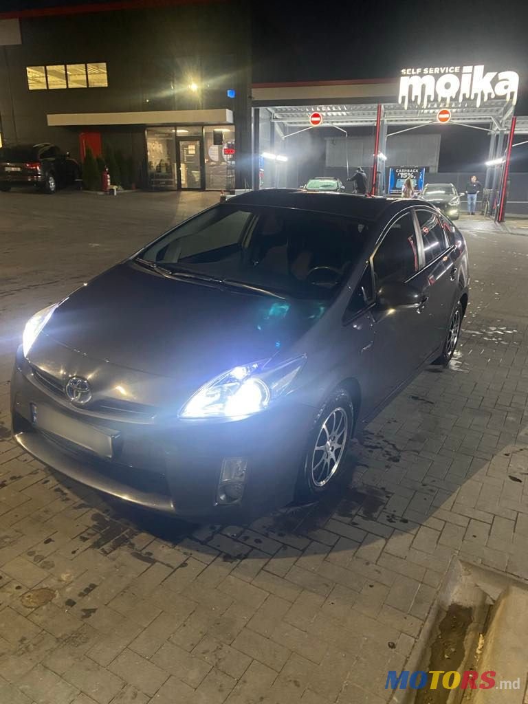 2011' Toyota Prius photo #3