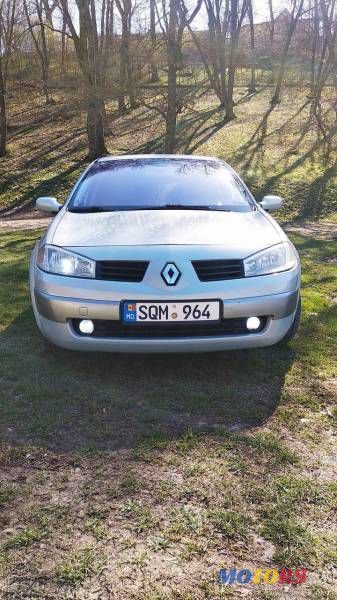 2004' Renault Megane photo #2