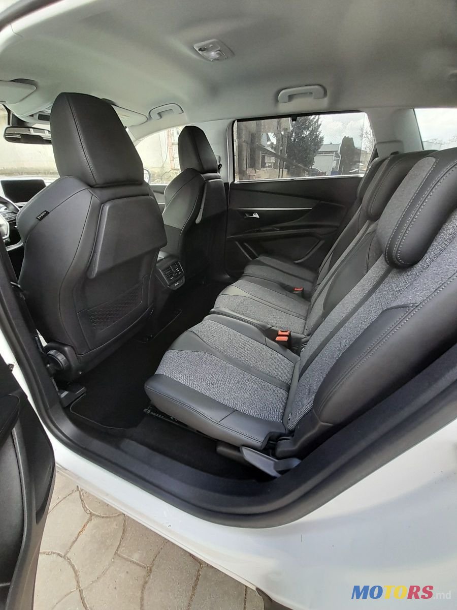 2019' Peugeot 5008 photo #3