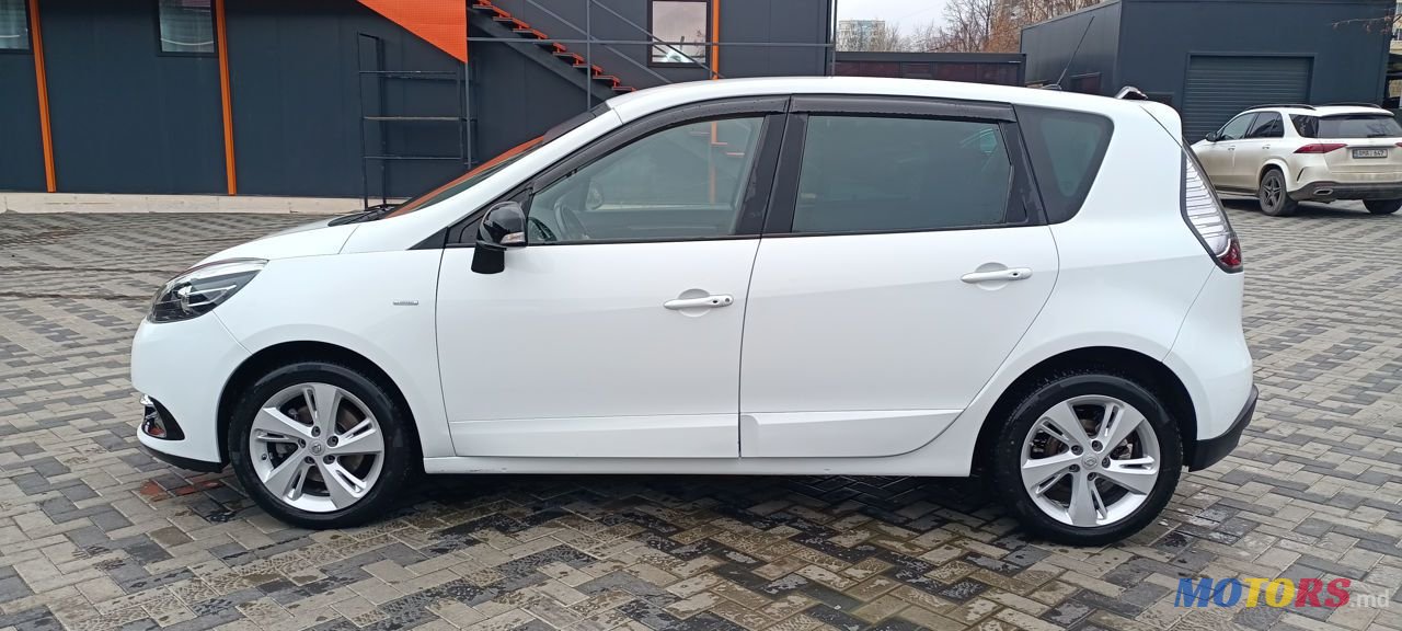 2015' Renault Scenic photo #3