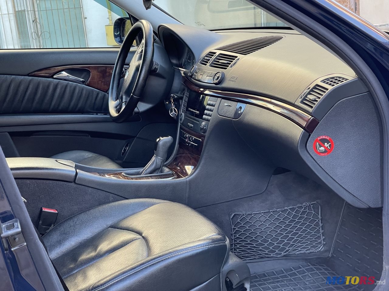 2004' Mercedes-Benz E Класс photo #3
