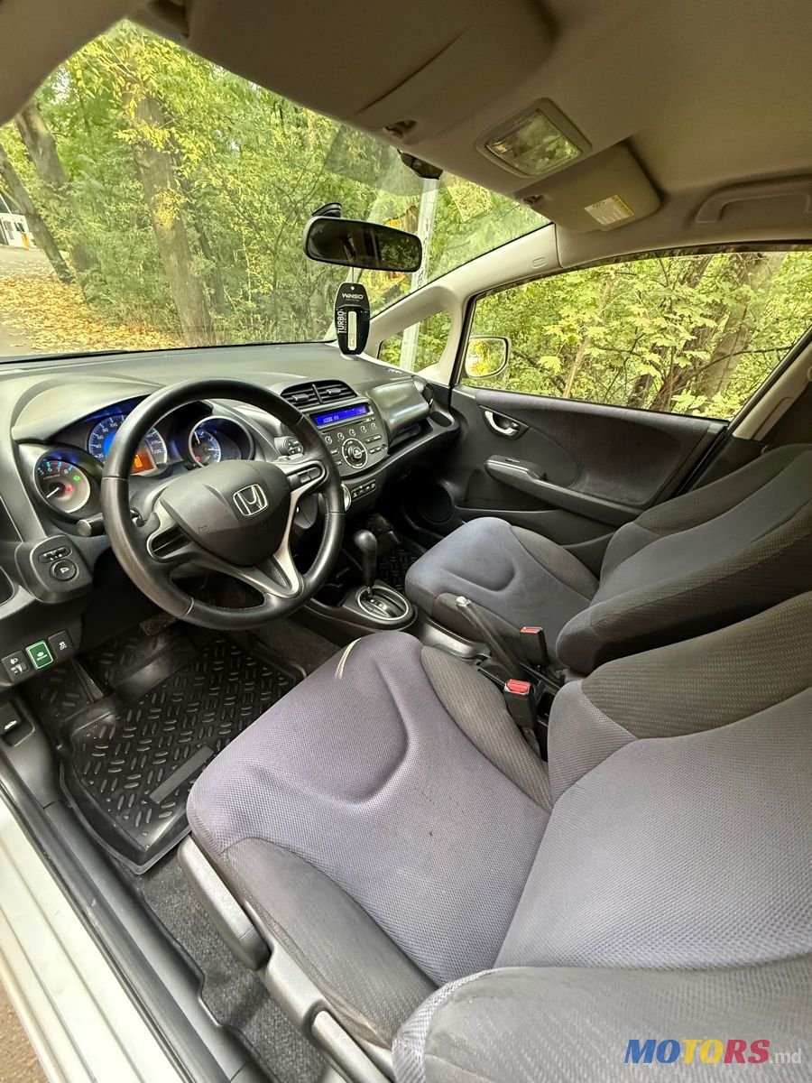 2014' Honda Jazz photo #6