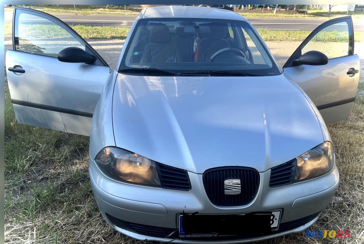 2004' SEAT Cordoba photo #1