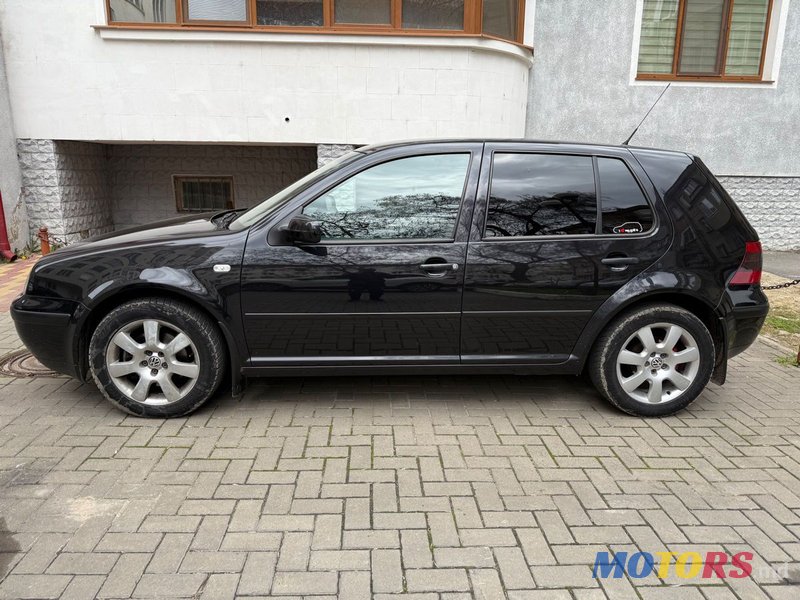 2003' Volkswagen Golf photo #4