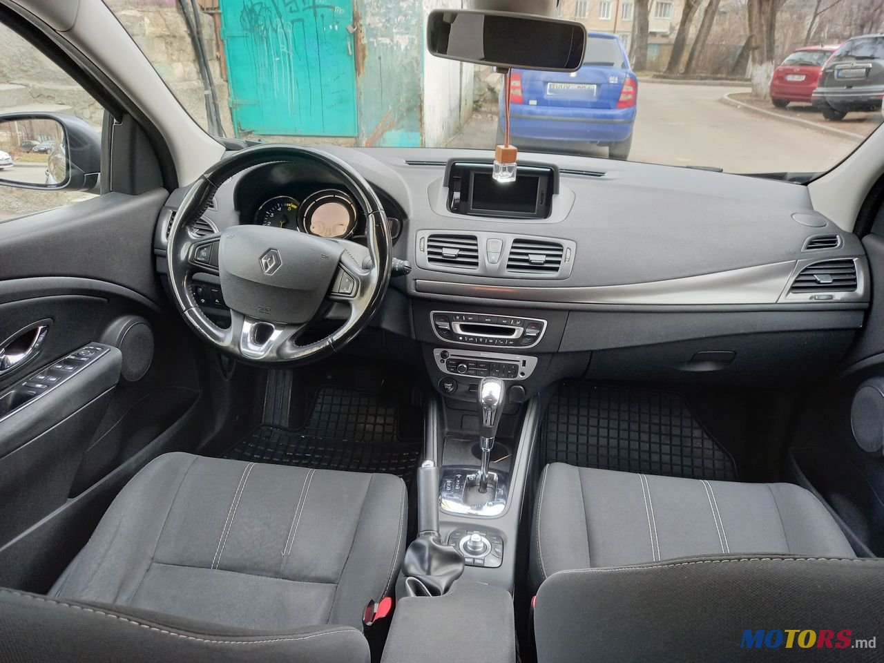 2013' Renault Megane photo #5