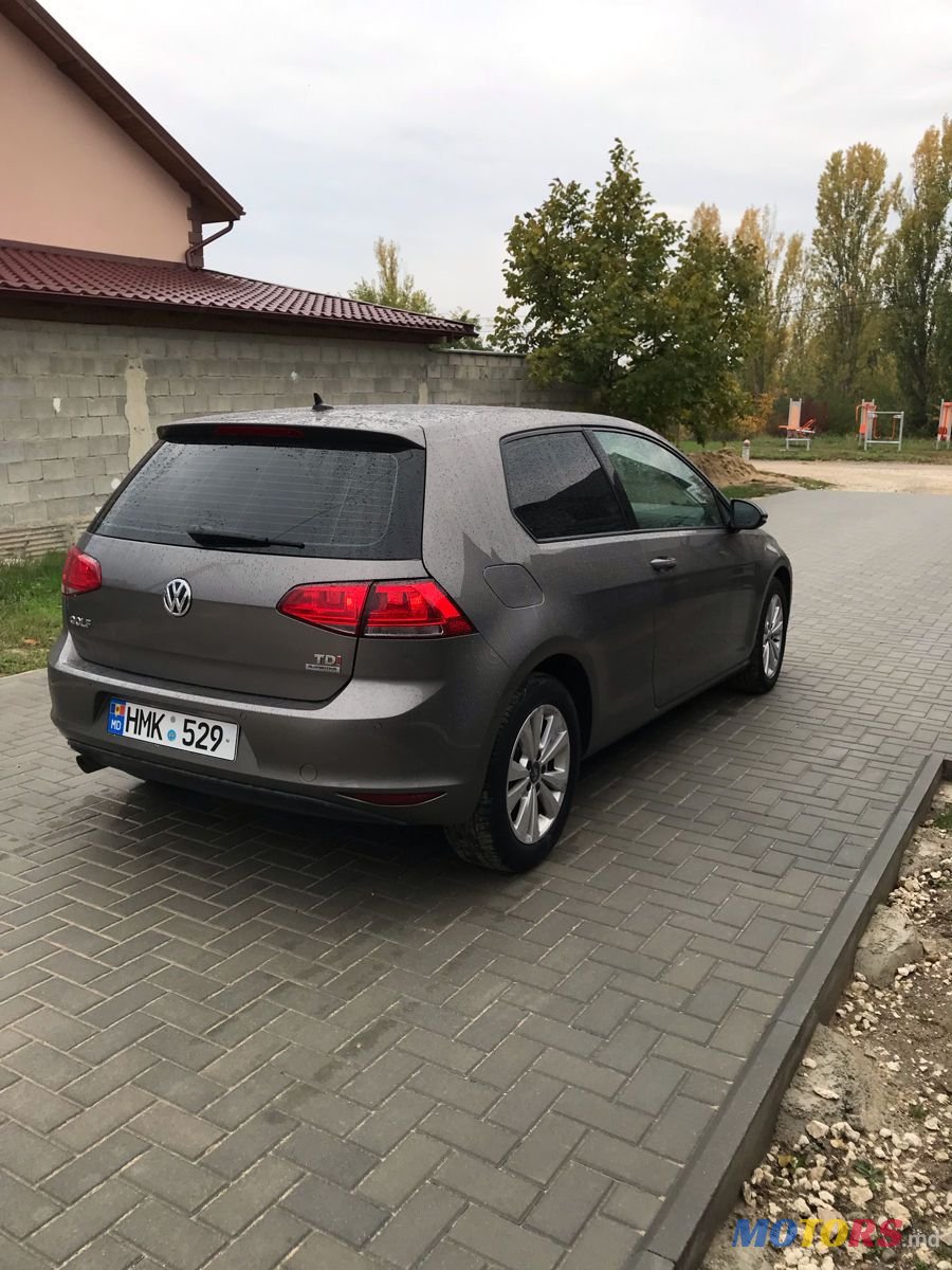 2014' Volkswagen Golf photo #2