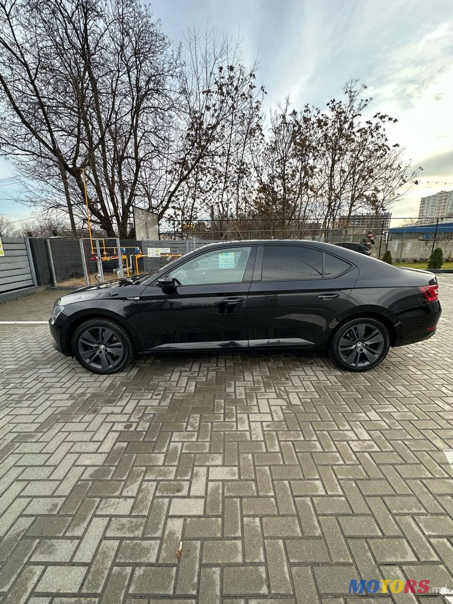 2018' Skoda Superb photo #5