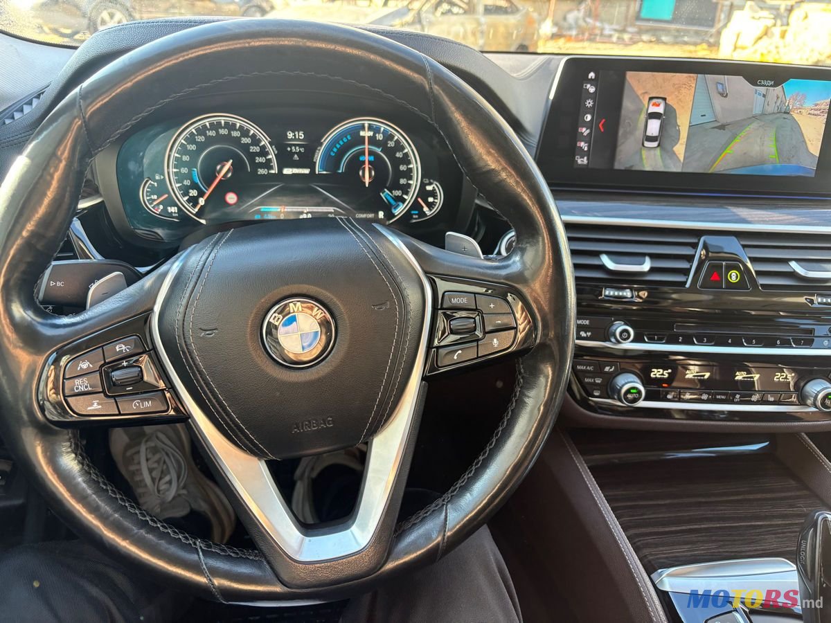 2017' BMW 5 Series photo #6