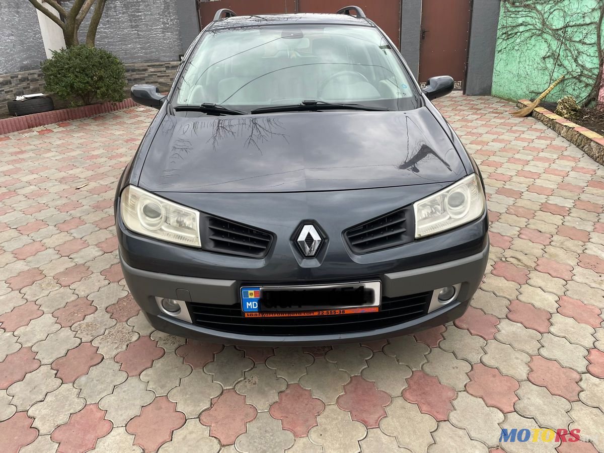 2008' Renault Megane photo #1