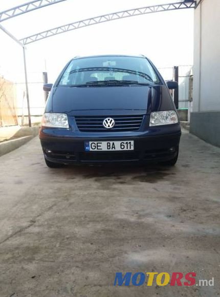 2001' Volkswagen Sharan photo #4