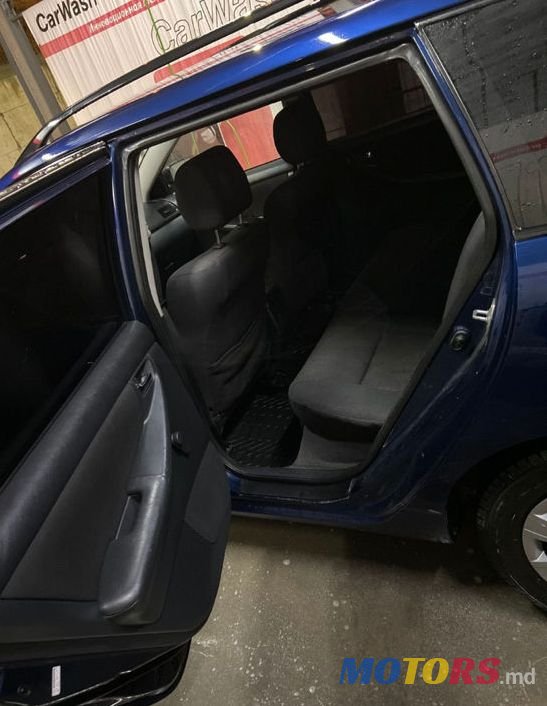 2004' Toyota Corolla photo #5