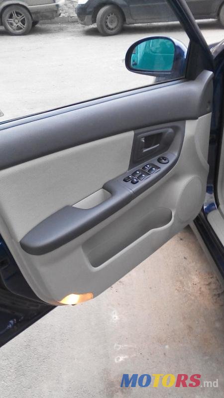 2006' Kia Cerato photo #2