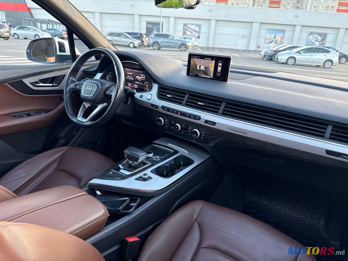 2018' Audi Q7 photo #5