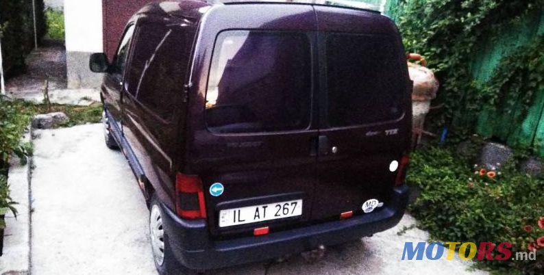 1998' Peugeot Partner photo #1