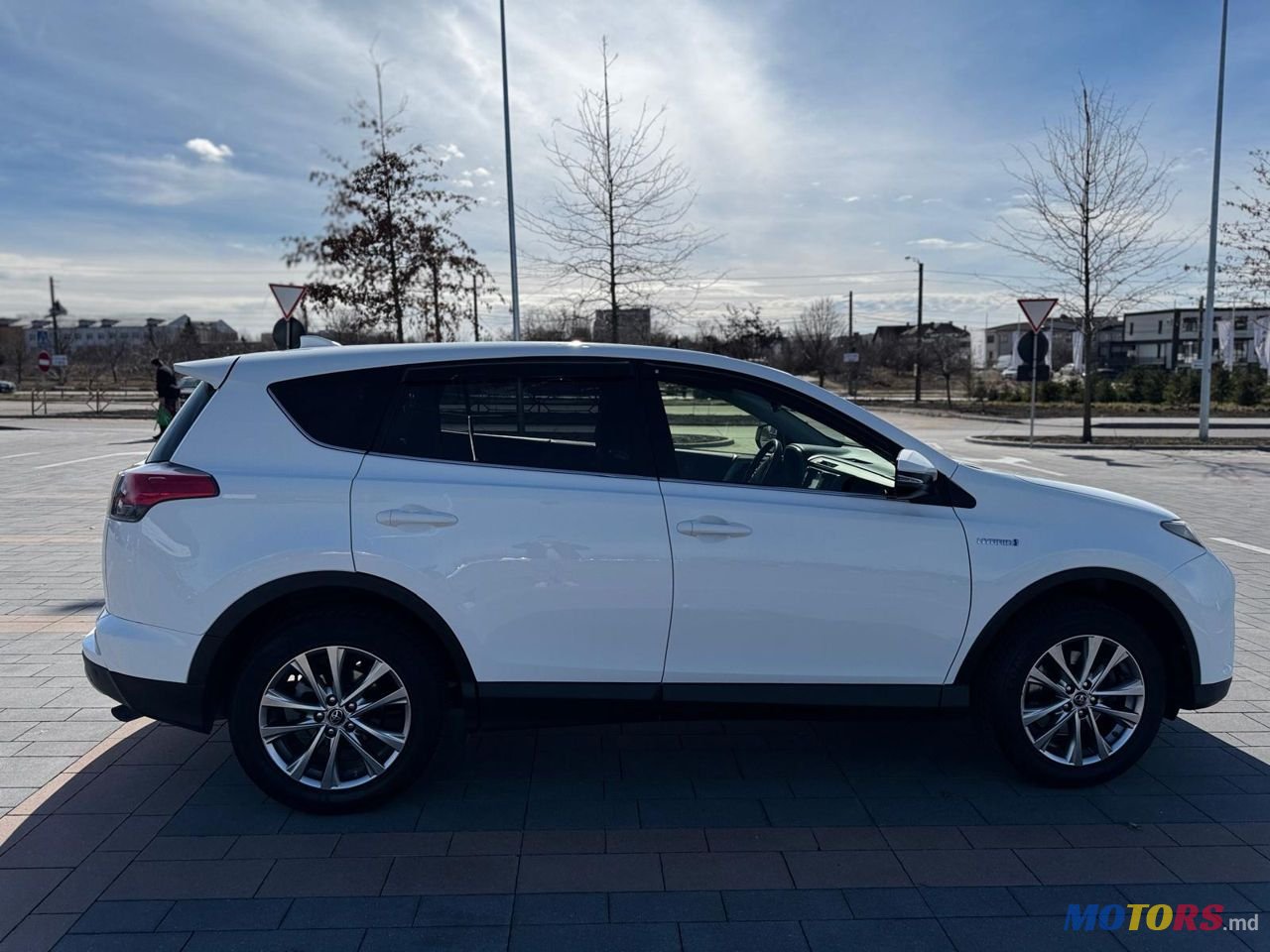 2018' Toyota RAV4 photo #4