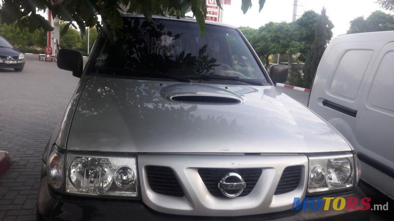 2005' Nissan Terrano photo #2