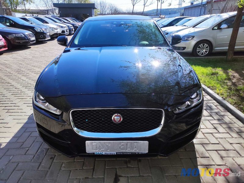 2015' Jaguar Xe photo #3