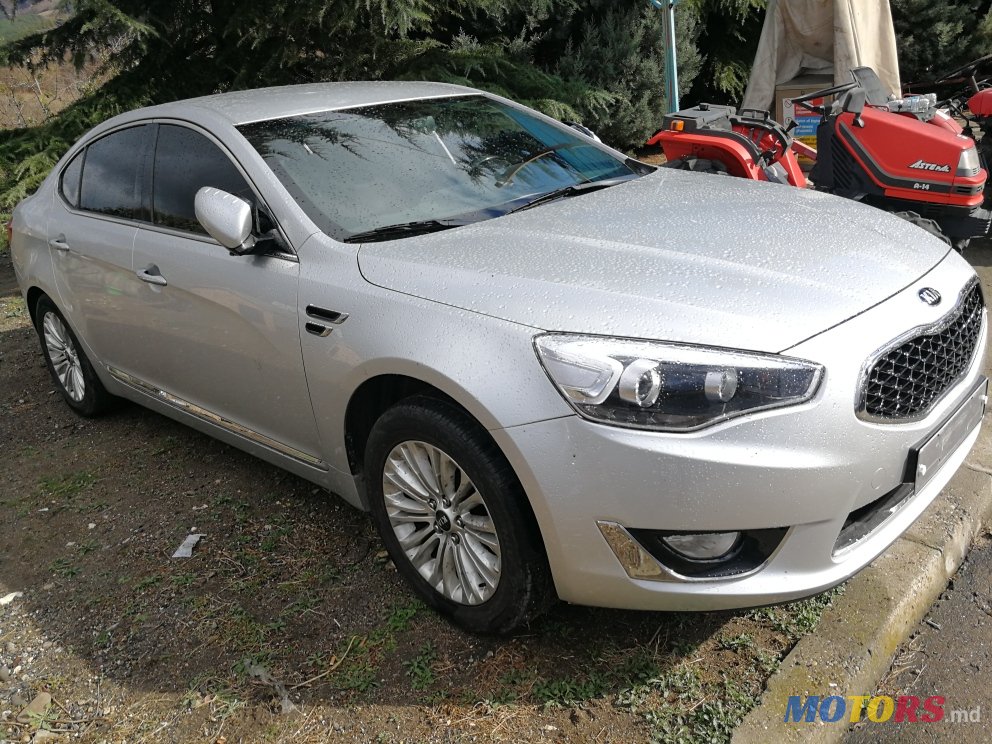 2013' Kia Cadenza photo #2